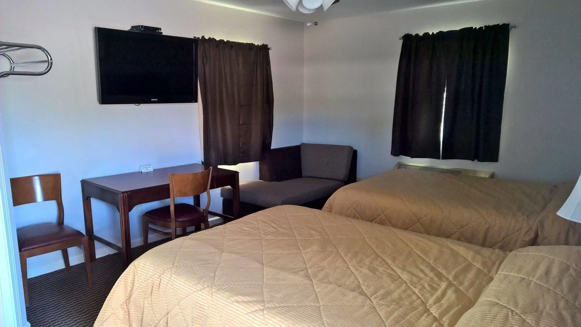 Classic Motel Higginsville Esterno foto